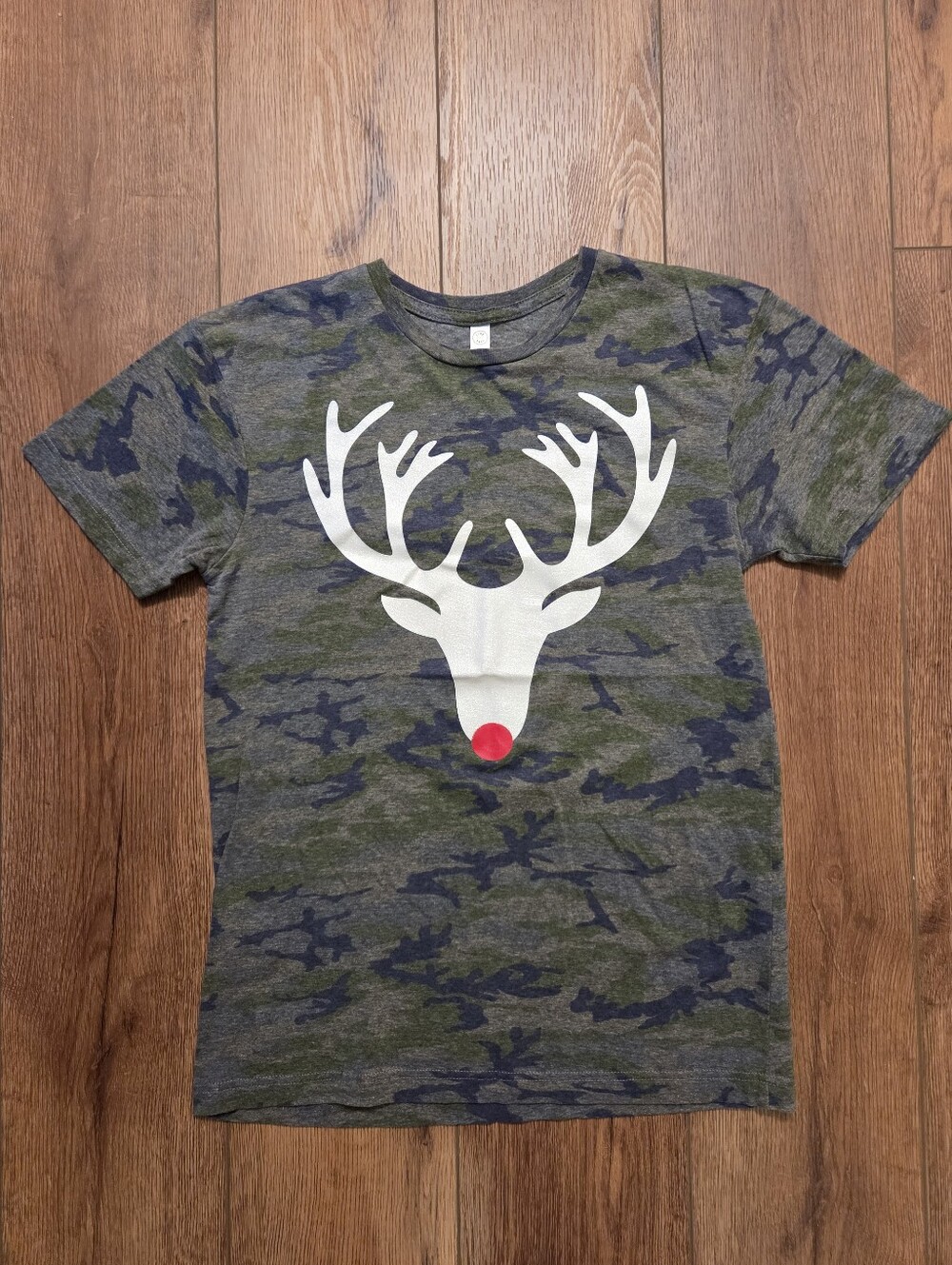Women's Camo Short-Sleeve Tee with Reindeer Graphic - Green
